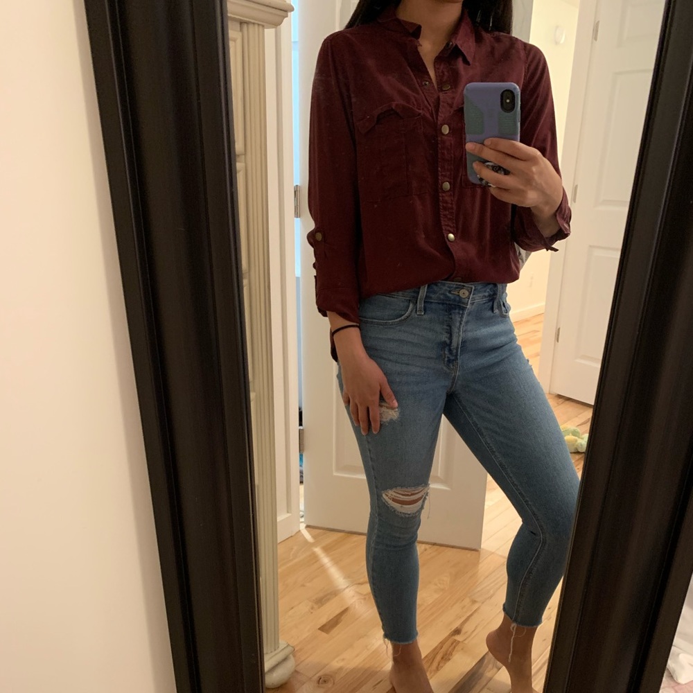 Staccato Maroon Button Down